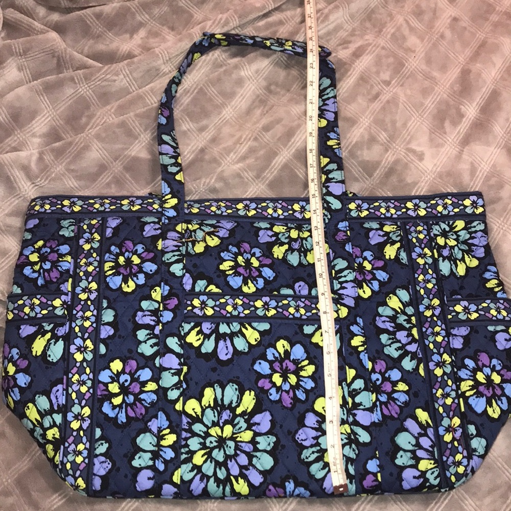 Large NWOT Vera Bradley bag